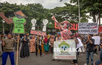 Tolak Kriminalisasi Petani, Massa Gelar Aksi di Mapolda Jateng