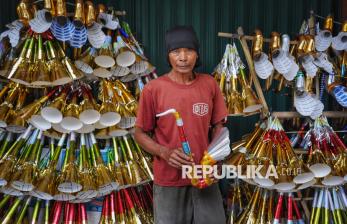 In Picture: Asa Pedagang Terompet Musiman Jelang Malam Pergantian Tahun