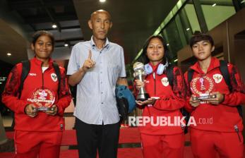 In Picture: Timnas Putri Indonesia Tiba di Tanah Air Usai Juara Piala AFF