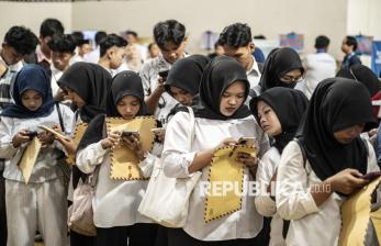 Ribuan Pencari Kerja Padati Job Fair Kendal 2026
