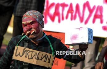 Tak Terima Rekannya Dipersekusi, Puluhan Jurnalis Gelar Aksi di Mapolda Banten