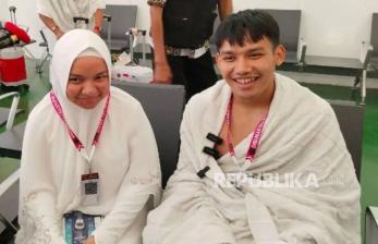 In Picture: Momen Pemain Timnas U-23 Witan Sulaeman Dampingi Isteri Tunaikan Ibadah Haji