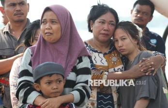 KN Masalembo Evakuasi 62 Korban Selamat KM Mutiara Sentosa II
