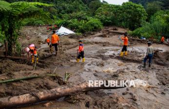 Sumut Diterjang Banjir Bandang dan Tanah Longsor, 10 Orang Meninggal Dunia