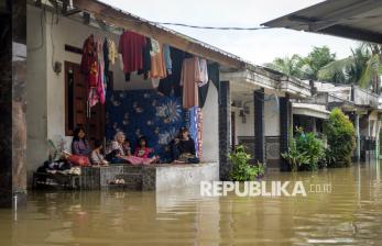 Rumah Warga di Taman Cikande Tangerang Terendam Banjir, Ketinggian Air Capai 2 Meter