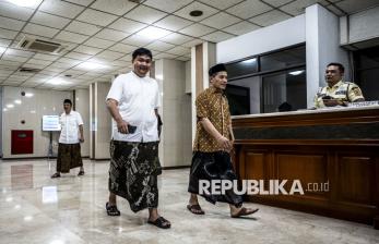 Dorong Pengembangan UMKM, ASN Jateng Wajib Kenakan Sarung Batik Setiap Jumat