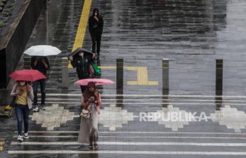 Hujan Diprediksi Huyur Mayoritas Kota Besar Hari Ini