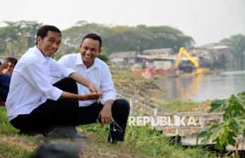 In Picture: Mengenang Momen Kebersamaan Jokowi-Anies di Waduk Pluit