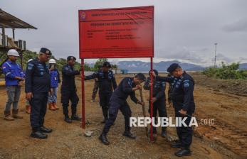 Tak Berizin, KKP Segel Lahan Proyek Reklamasi Terminal Khusus di Halmahera