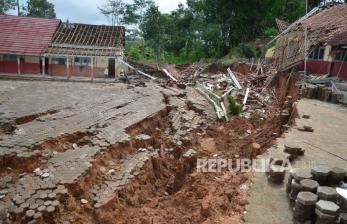 Bencana Pergerakan Tanah di Bandung Barat