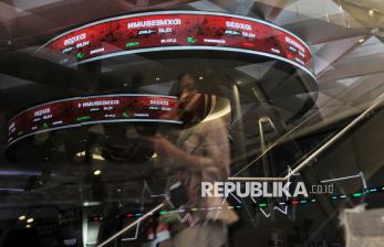 In Picture: IHSG Dibuka Menguat 30,21 Poin pada Perdagangaan Saham Awal Tahun 2025