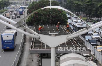Pembongkaran Halte Transjakarta