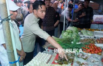 Wapres Gibran Tinjau Harga Bahan Pokok di Pasar Dauh Pala Bali