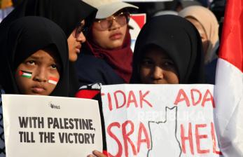 Peringati Setahun Genosida Israel di Palestina, Pemuda Gelar Aksi di Tugu Kujang