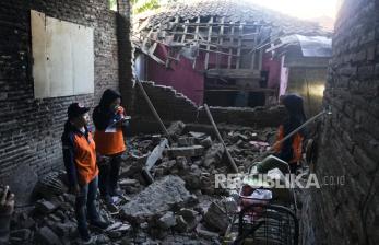 In Picture: Puluhan Rumah dan Sekolah di Batang Rusak Akibat Gempa