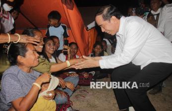 Jokowi Kunjungi Warga Penyintas Gempa di Pulau Palue NTT