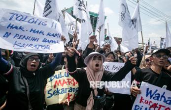 Tuntut Pesangon dan THR, Mantan Buruh dan Karyawan Sritex Gelar Aksi Demo