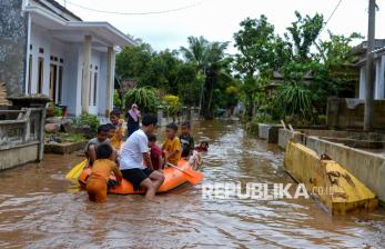 Ratusan Rumah di Serang Terendam Banjir Luapan Sungai Cikalumpang 