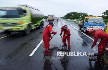 Jelang Mudik Lebaran, 1.000 Titik Lubang Jalan di Tol Pemalang-Batang Diperbaiki