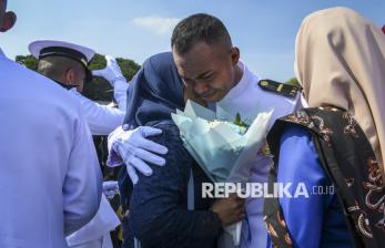 Momen Haru saat Pelantikan Capaja TNI Polri di Istana Merdeka