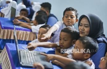 In Picture: Tiga Desa di Batang Kini Punya Layanan Internet