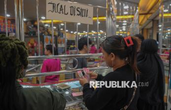Jelang Tahun Ajaran Baru, Warga Ramai-Ramai Jual Emas untuk Biaya Sekolah