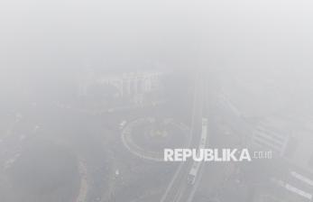 Kabut Asap Pekat Selimuti Palembang, Kualitas Udara Masuk Kategori Berbahaya