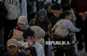 Mereka yang Berburu Peluang Kerja di Bursa Kerja Jakarta