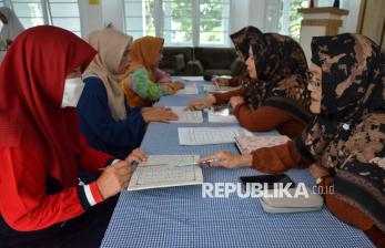 In Picture: Tekan Angka Buta Huruf Alquran, Pemkot Bandung Adakan Pelatihan Membaca Alquran