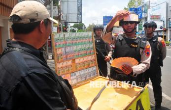 Antisipasi Peredaran Uang Palsu, Polres Kudus Pantau Jasa Penukaran Uang Pinggir Jalan