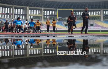 Penyandang Disabilitas Ikuti Kegiatan Lari Bersama di Stadion Manahan Solo