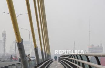 Kabut Asap Selimuti Pekanbaru, Warga Diimbau Kurangi Aktivitas di Luar Ruang