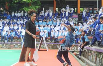 In Picture: Kembangkan Bakat Muda, Pelajar Diberikan Pelatihan oleh Jr.NBA Indonesia