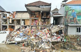 Melihat Dampak Kerusakan Akibat Banjir di Denpasar