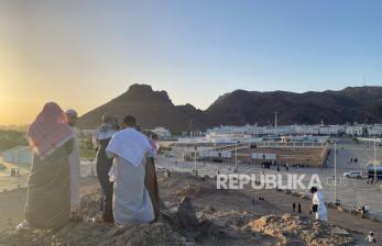 In Picture: Jabal Rumat, Gunung Batu Saksi Bisu Syahidnya 70 Sahabat Rasul di Perang Uhud