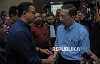 In Picture: Beri Dukungan Moril, Anies Baswedan Hadiri Sidang Pledoi Tom Lembong