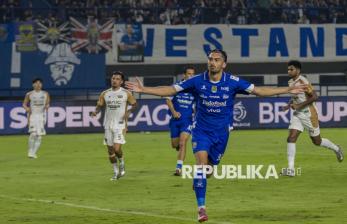 Gol Tunggal Andrew Jung Bawa Persib Kalahkan Dewa United