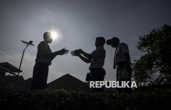 Momen Hari Pertama Sekolah Usai Libur Lebaran di Sejumlah Wilayah Tanah Air