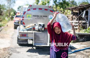 Ratusan KK di Sukoharjo Terdampak Kekeringan, Bantuan Air Bersih Terus Disalurkan