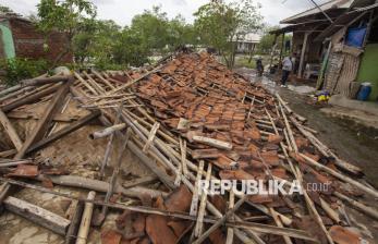 In Picture: Sebanyak 23 Rumah di Indramayu Rusak Akibat Angin Puting Beliung