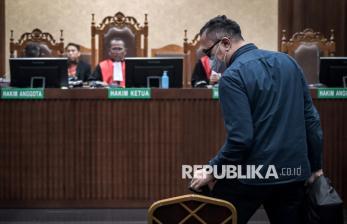 Tiga Hakim PN Surabaya Pembebas Ronald Tannur Divonis 10 dan 7 Tahun Penjara 