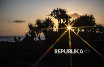 In Picture: Terpukau Keindahan Kawasan Geosite Pantai Menganti