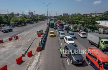 Proyek Peninggian Jalan dan Jembatan Tol Kaligawe Semarang