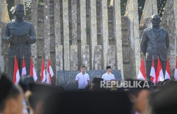 In Picture: Menag Nasarudin Umar Pimpin Apel Hari Santri di Tugu Proklamasi