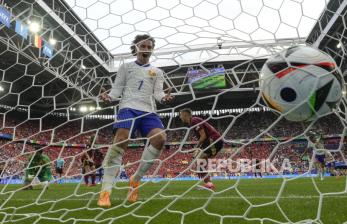 In Picture: Prancis Lolos ke Perempatfinal Euro 2024 Lewat Gol Bunuh Diri Pemain Belgia
