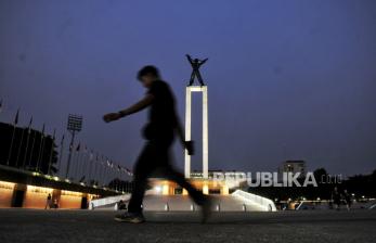 Menikmati Senja di Lapangan Banteng Jakarta