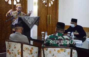 Jelang Pergantian Tahun, UAH Soroti Pentingnya Waktu di Dalam Alquran