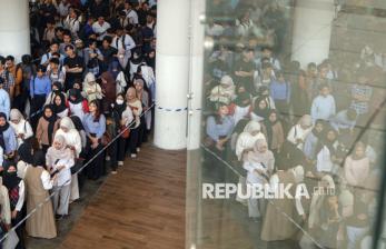 Berburu Peluang Kerja, Ribuan Pelamar Padati Bursa Kerja di Bogor