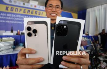 In Picture: Bea Cukai Bandara Soetta Musnahkan Ratusan Iphone 16 Ilegal 