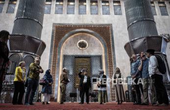 In Picture: Peserta Forum Internasional Humanitarian Islam Kunjungi Masjid Istiqlal